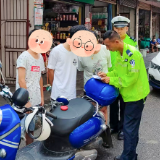 泸溪交警暑期不松懈严查未成年人违规骑行护安全