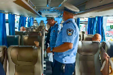 乘客不系安全带 泸溪交警上门约谈企业负责人