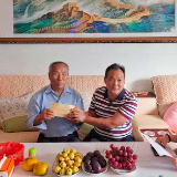 县委办开展“庆国庆·迎中秋”台胞台属及在泸外籍人员走访慰问活动