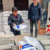 泸溪县白羊溪乡：农肥精准发放 护航春耕生产