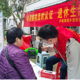 洗溪镇:赶集日开展人社宣讲 惠民服务送到家门口