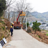 解放岩乡场上村：120盏路灯“补光”  照亮游子归家路