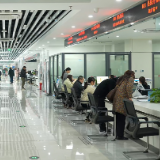 泸溪:“高效办成一件事” 持续提升政务服务效能