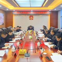 泸溪县人大常委会机关传达学习全国两会精神