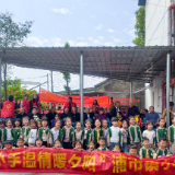 浦市镇小精灵幼儿园走进敬老院开展慰问活动