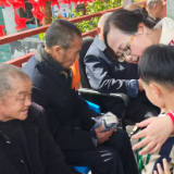 党建引领志愿行 守护“一老一小”暖民心——浦市镇走进敬老院开展暖心关爱行动