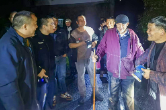 洗溪镇警民联动冒雨搜救失联深山老人平安脱险