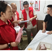 县总工会“敲门行动”排隐患 筑牢社区消防安全屏障