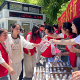 泸溪县委社会工作部开展“暖心护航 助力高考”志愿服务活动