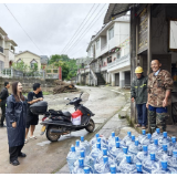 石榴坪乡:雨后走访脚步急 敲门入户护安宁