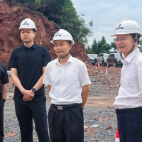 符家波、贺立到代朝山风电场项目调研