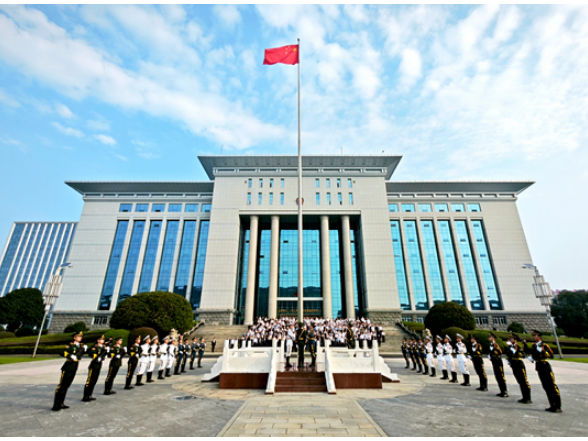 国旗飘飘 扬帆奋进 天心区隆重举行升国旗仪式