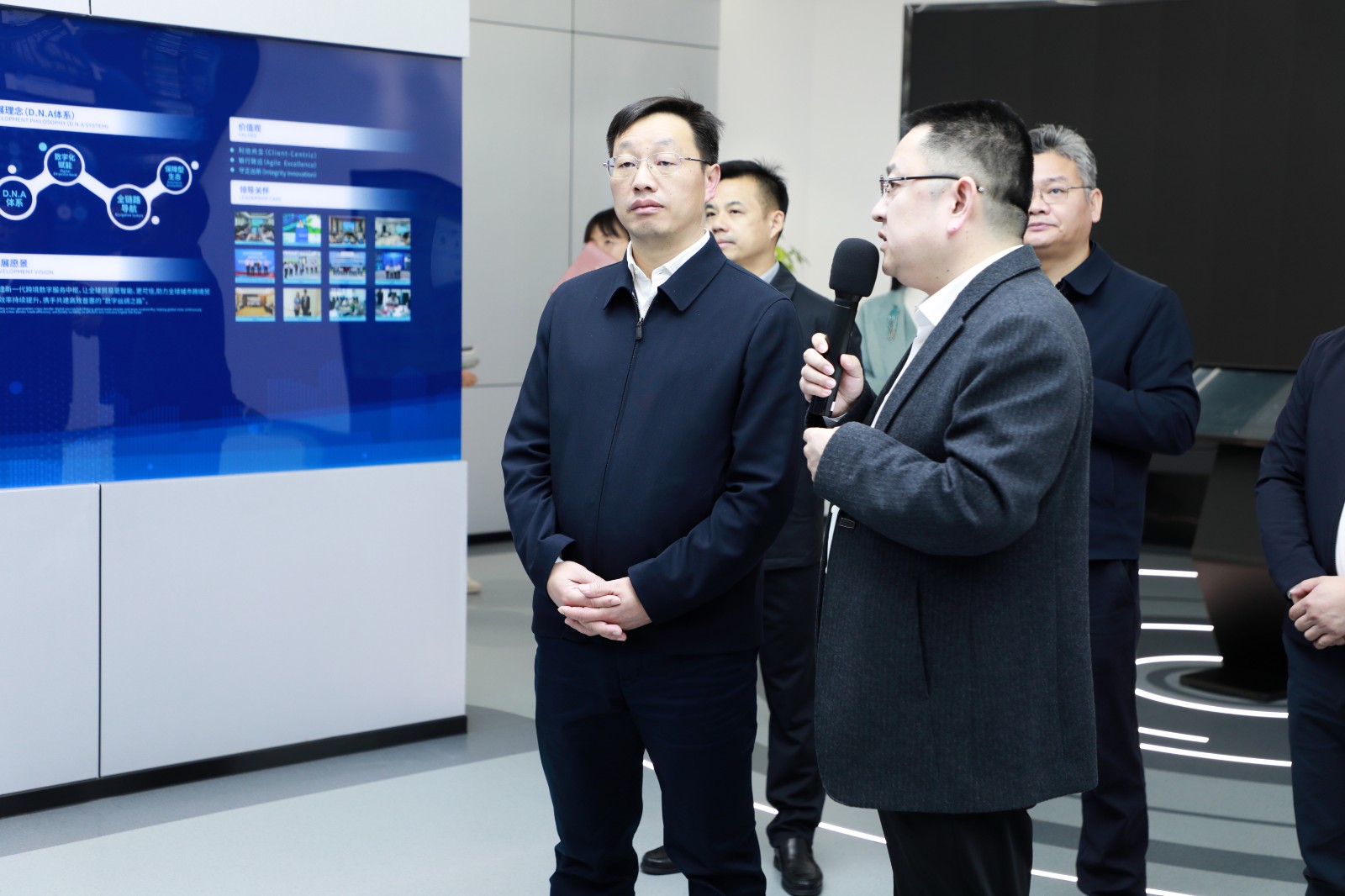 微信图片_20251119160317_239_70.jpg 微信图片_20251119160317_239_70.jpg