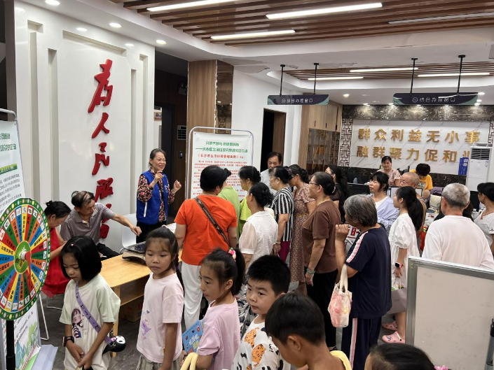 “环保+公益” 倡导垃圾分类新时尚