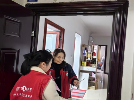 “敲门行动”暖民心 精准服务“零距离”