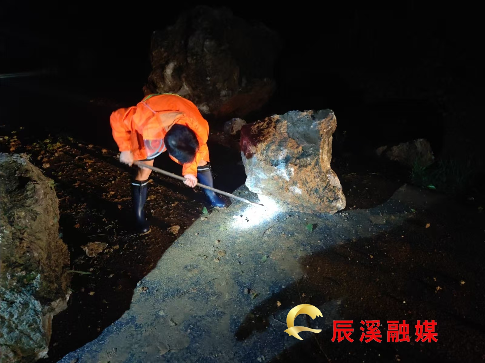 图片1(2).jpg 图片1(2).jpg