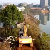 奇家岭街道：清岸拆违守护河畅岸清
