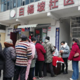 守护社区老人 疫情温暖相伴