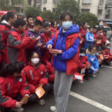 宪法宣传进校园 法治教育伴成长