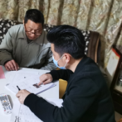 三眼桥街道：开展老旧小区改造“敲门行动”