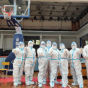 核酸采样进学校 从严从紧筑安全