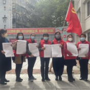 “扫楼行动”助牢疫情防控红色堡垒