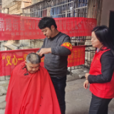 三月学雷锋 志愿理发暖人心