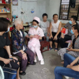 家庭医生进社区，为民服务暖人心