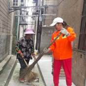 李家冲社区开展环境卫生大扫除活动