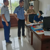 区消防救援大队深入派出所上门指导消防业务工作