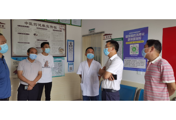 岳阳楼区卫生健康局走访慰问脱贫户 共促健康乡村振兴