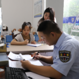 大热天跑出高效率 ——岳阳楼区“行政调解、仲裁确认”联动维权方式解民忧