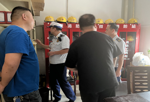 区消防救援大队深入医疗机构开展检查指导