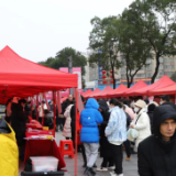 岳阳楼区:春风送真情 援助暖民心