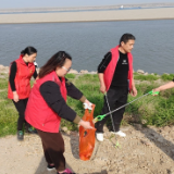 五里牌街道佘家垅社区：学习雷锋 保护绿色