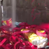 集中销毁非法烟花爆竹