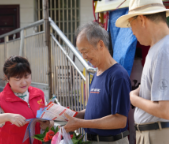 城陵矶街道开展反邪教警示教育“七进”与“利剑护蕾”宣传活动