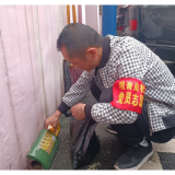 我为群众办实事 投放鼠药除“四害”