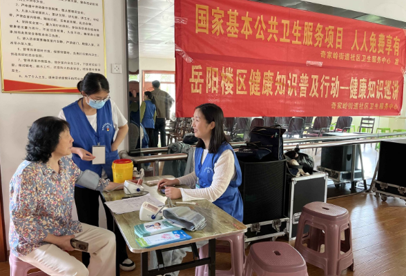 “综合施策讲防治  科学防癌进校园”
