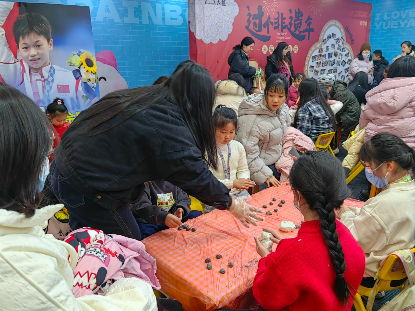 炮台山社区新时代文明实践站:开展亲子汤圆制作活动 传承中华传统文化 (3).jpg