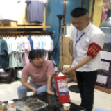 这位“格格”先生总爱干这些事，结果是这样的……