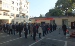 举行升旗仪式 砥砺奋斗前行