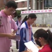 书香浸润青春 文学点亮校园
