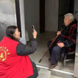 李家冲社区：上门办理养老金领取资格认证
