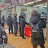 五里牌街道开展出店占道经营专项整治行动