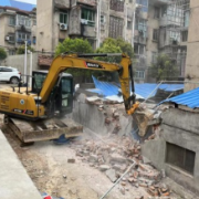 大力拆除违建 助力旧城改造