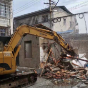 三眼桥街道：拆除违建 清除旧改“拦路虎”