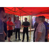 洛王街道开展沿街商铺综合整治行动