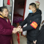 情系困难户 冬日暖人心