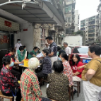 免费体检进社区 志愿服务暖人心